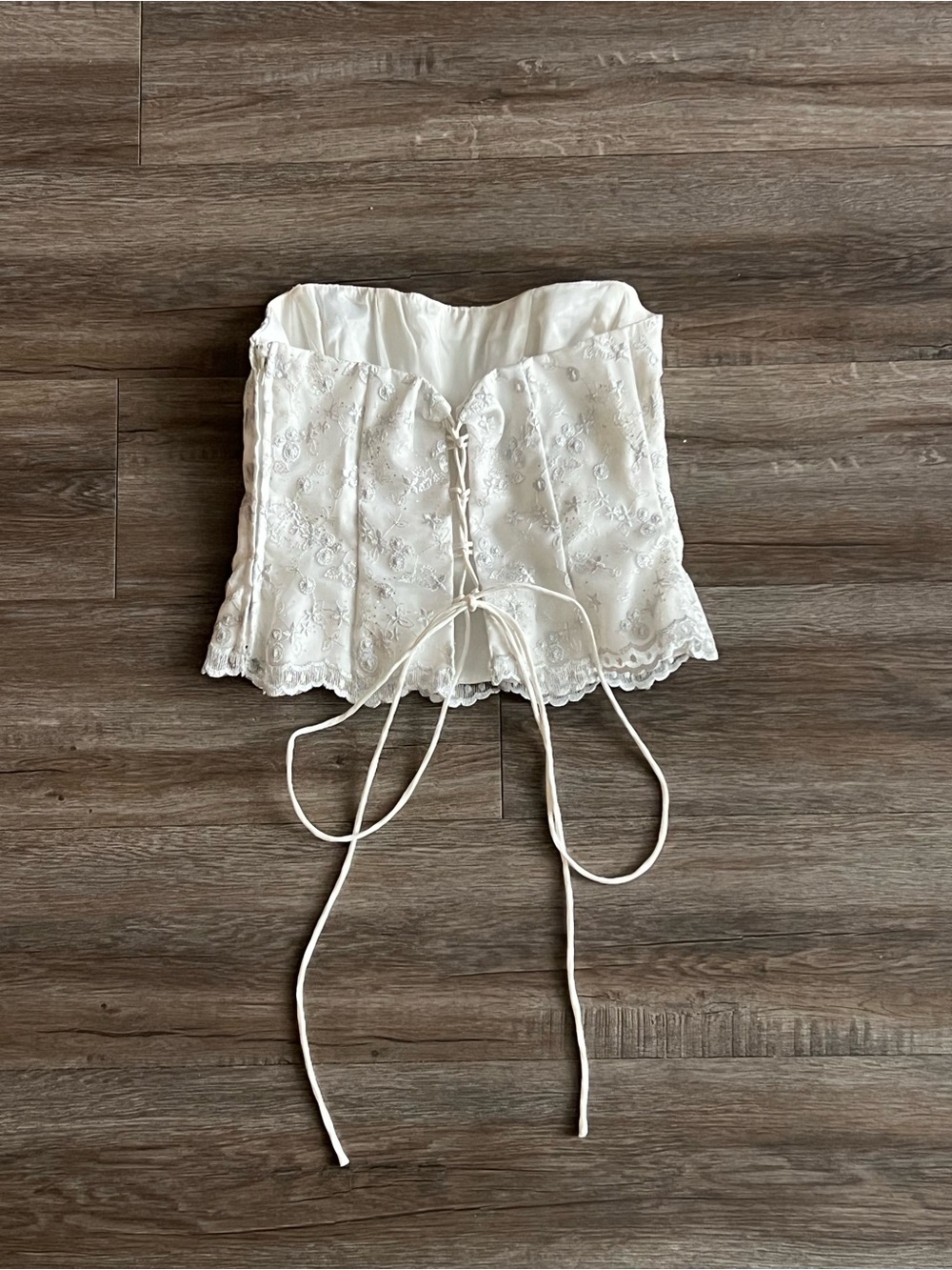 Vintage Y2K White & Silver Metallic Embroidered Floral Lace Corset Top